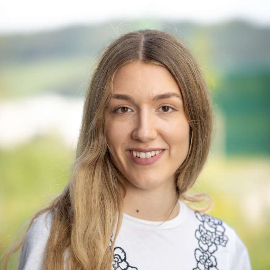 Laura Anliker 1800px